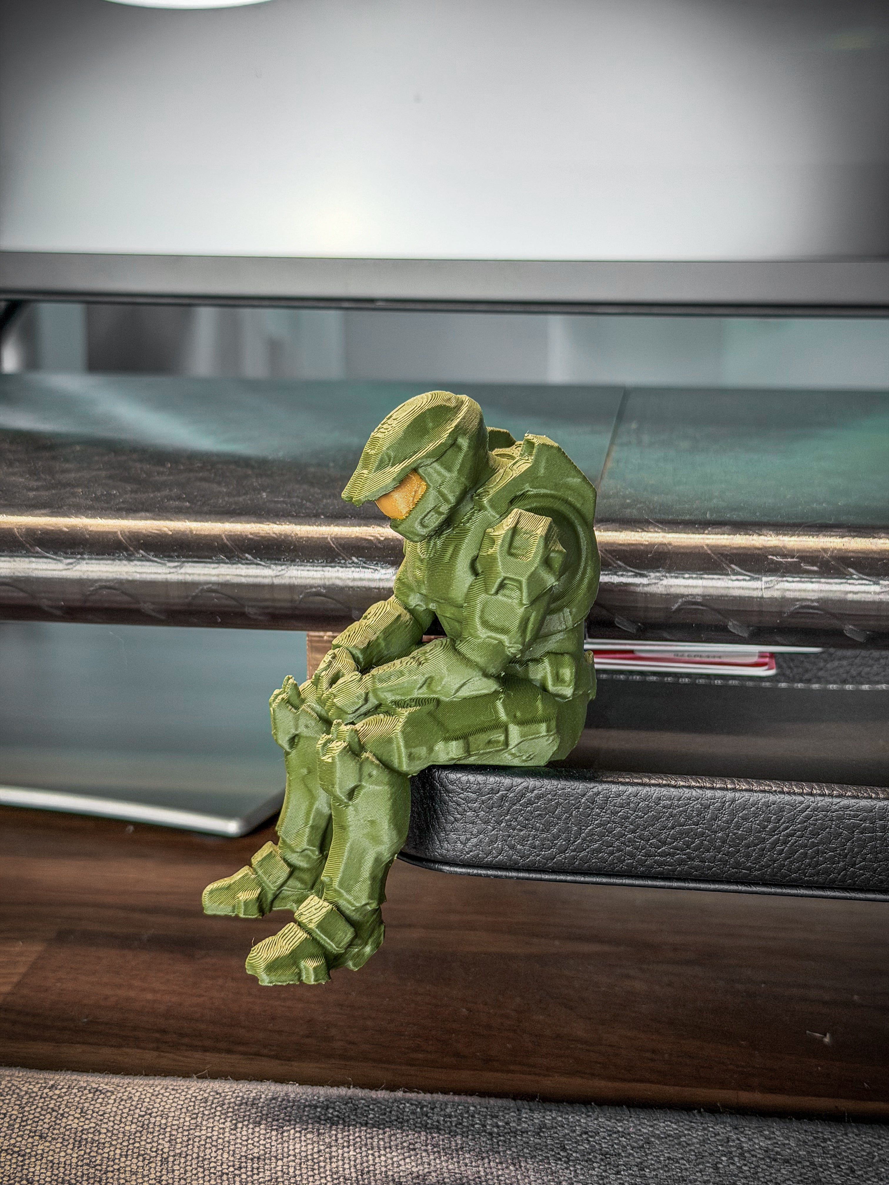 Sad Spartan-Inspired Soldier Desk Decor – 3D Printed Fan Art Figure & Crate