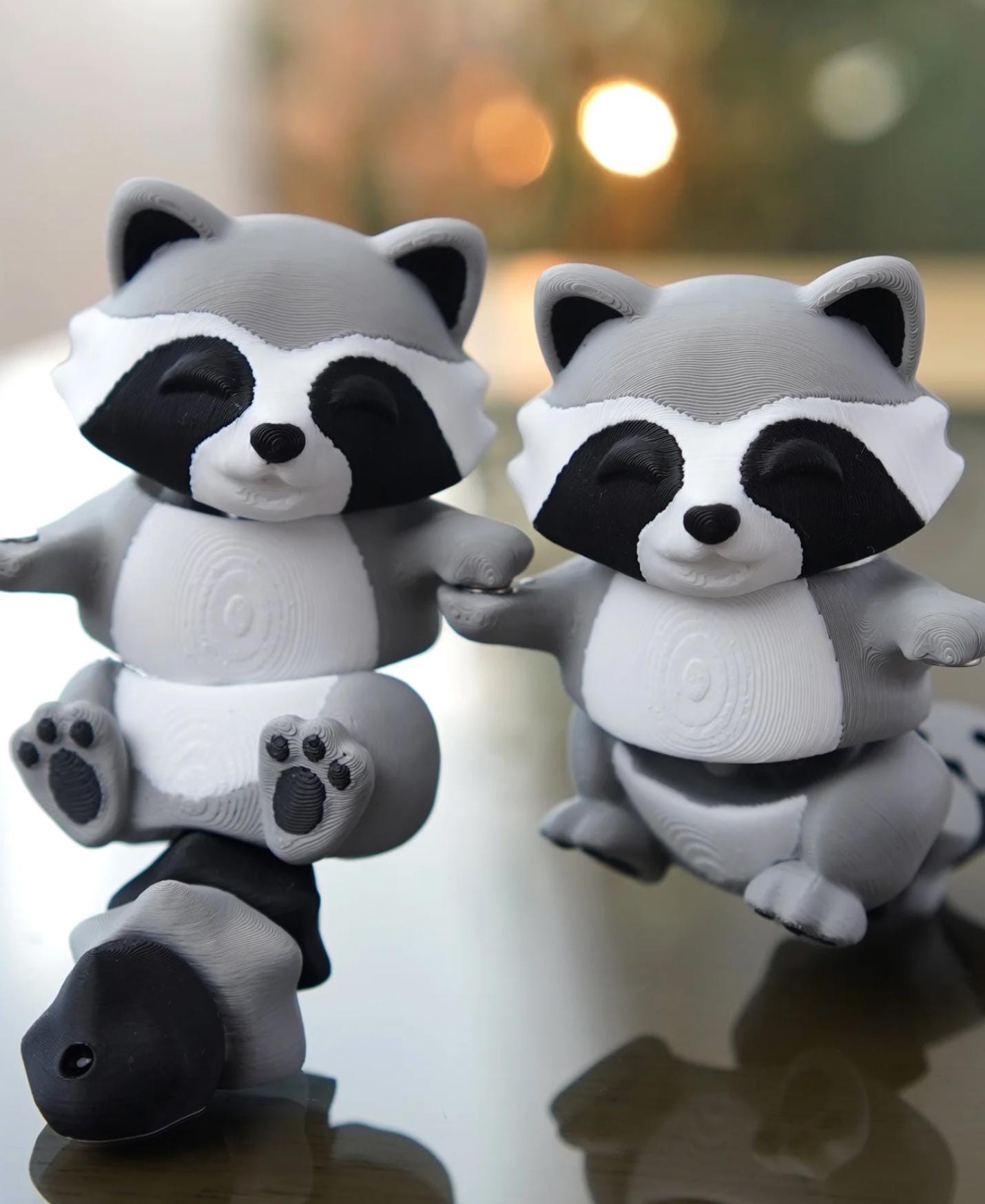 Rusty the Flexi Raccoon – Magnetic Hand-Holding Fidget Toy